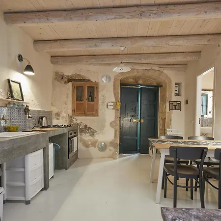 Casa La Grotta Apartment